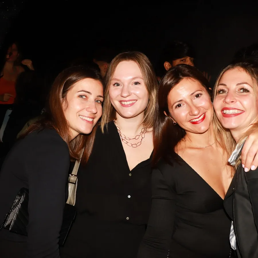 Quatre amies au Hoop